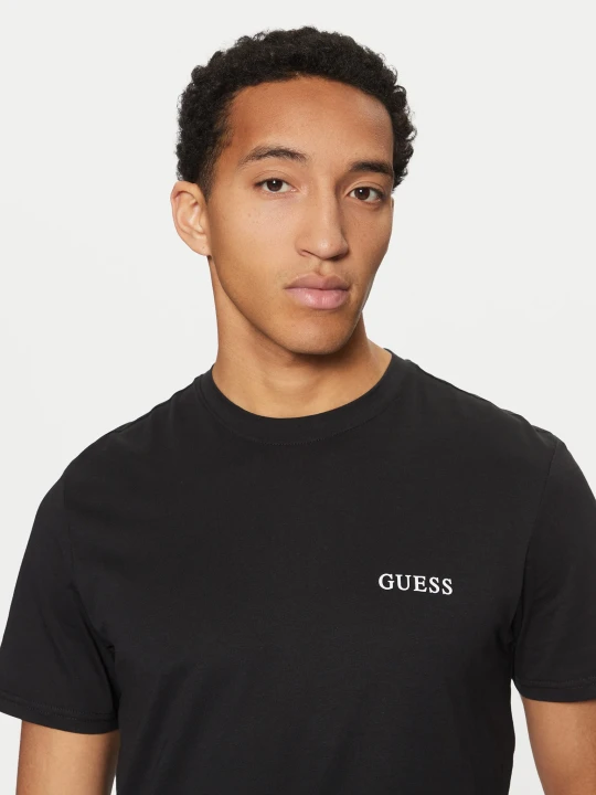 guess-t-shirt-u4bm03-kcam1-czarny-regular-fit-0000304588525 (3).webp